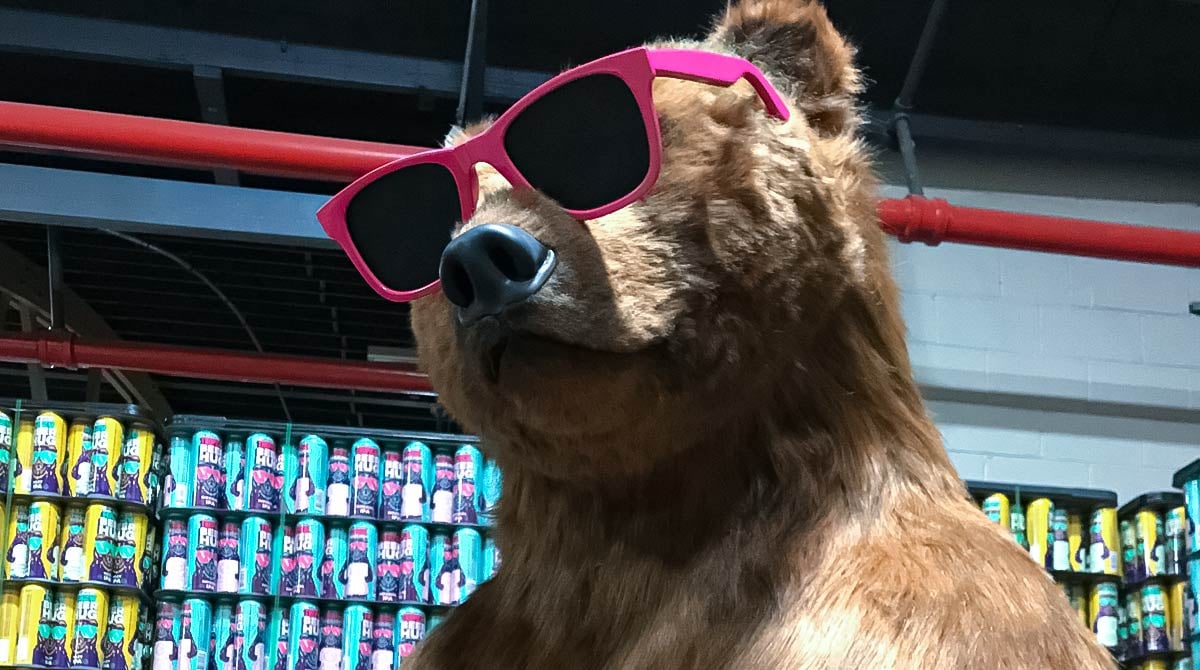 Bridgewater Studio Goose Island Brewery Beer Hug Bear Sculpture